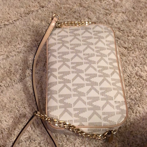 Michael Kors crossbody bag. Great condition. - Picture 8 of 8